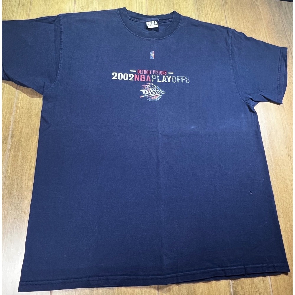Detroit Pistons 2002 NBA Playoffs T Shirt Men's Navy Blue Size L vintage‎